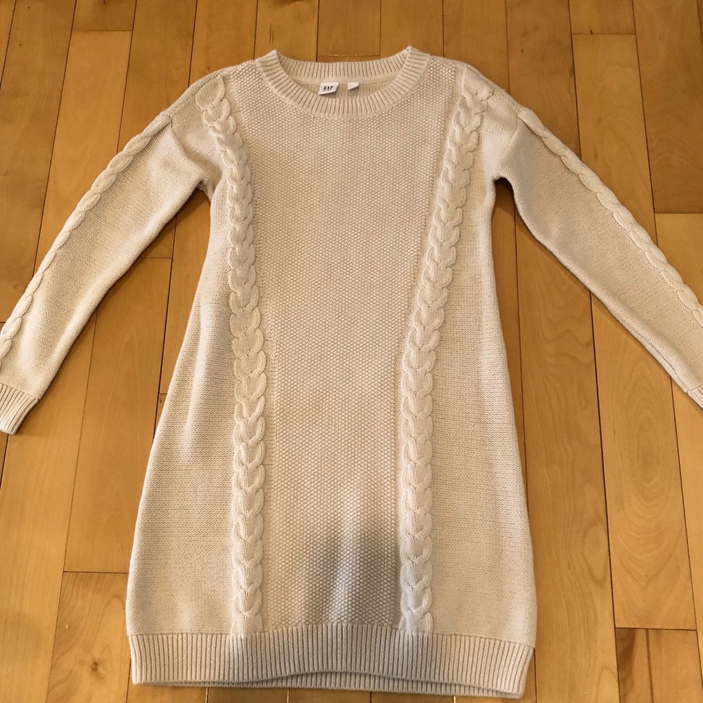 Cute Gap girls sweaters dress.